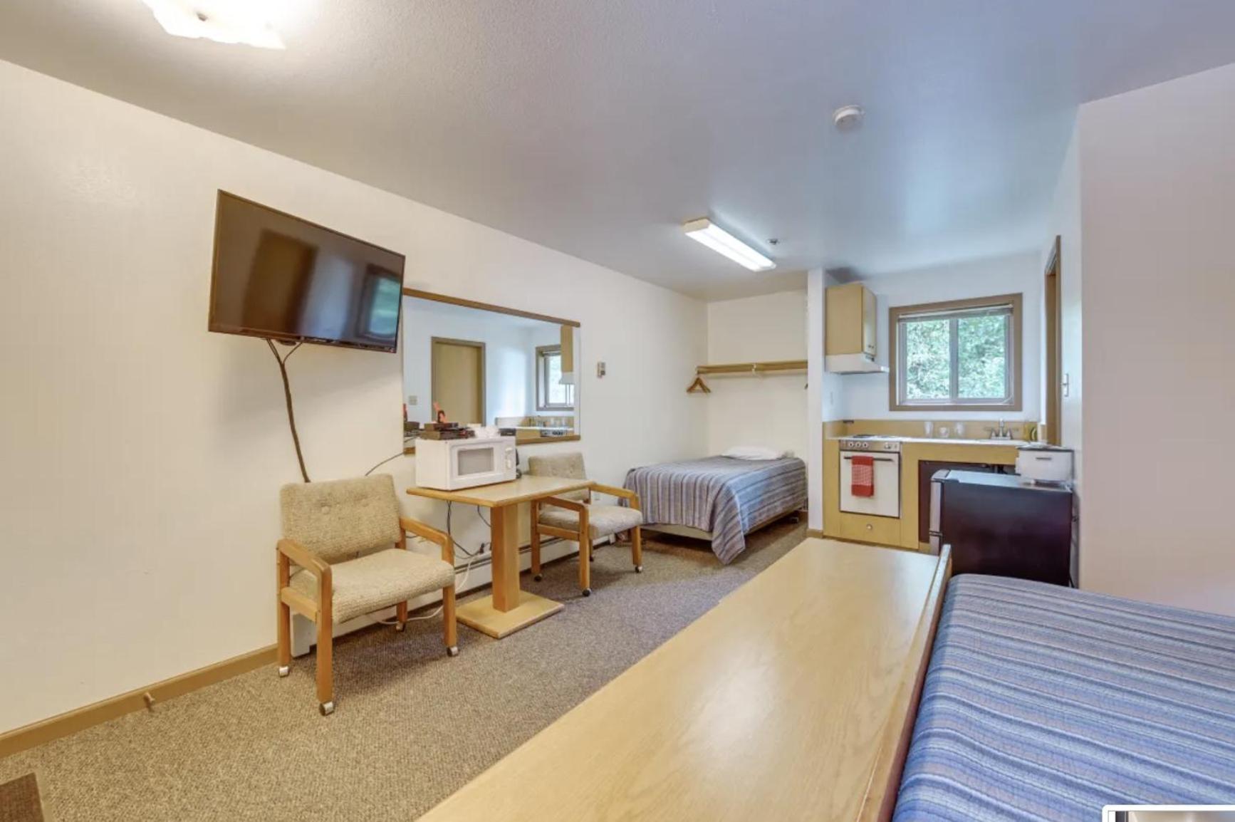 Alpine Inn Motel Cooper Landing Buitenkant foto