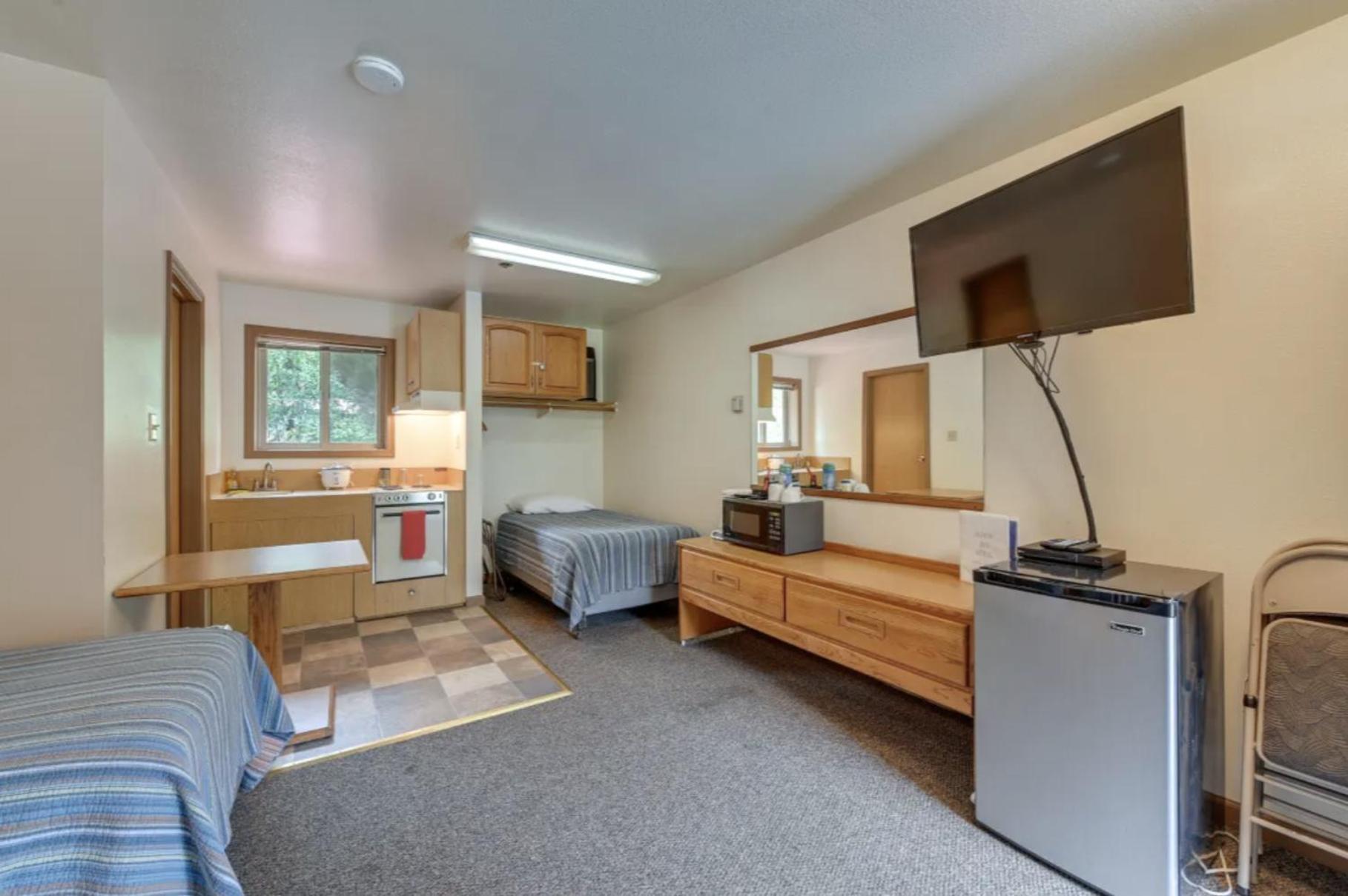 Alpine Inn Motel Cooper Landing Buitenkant foto